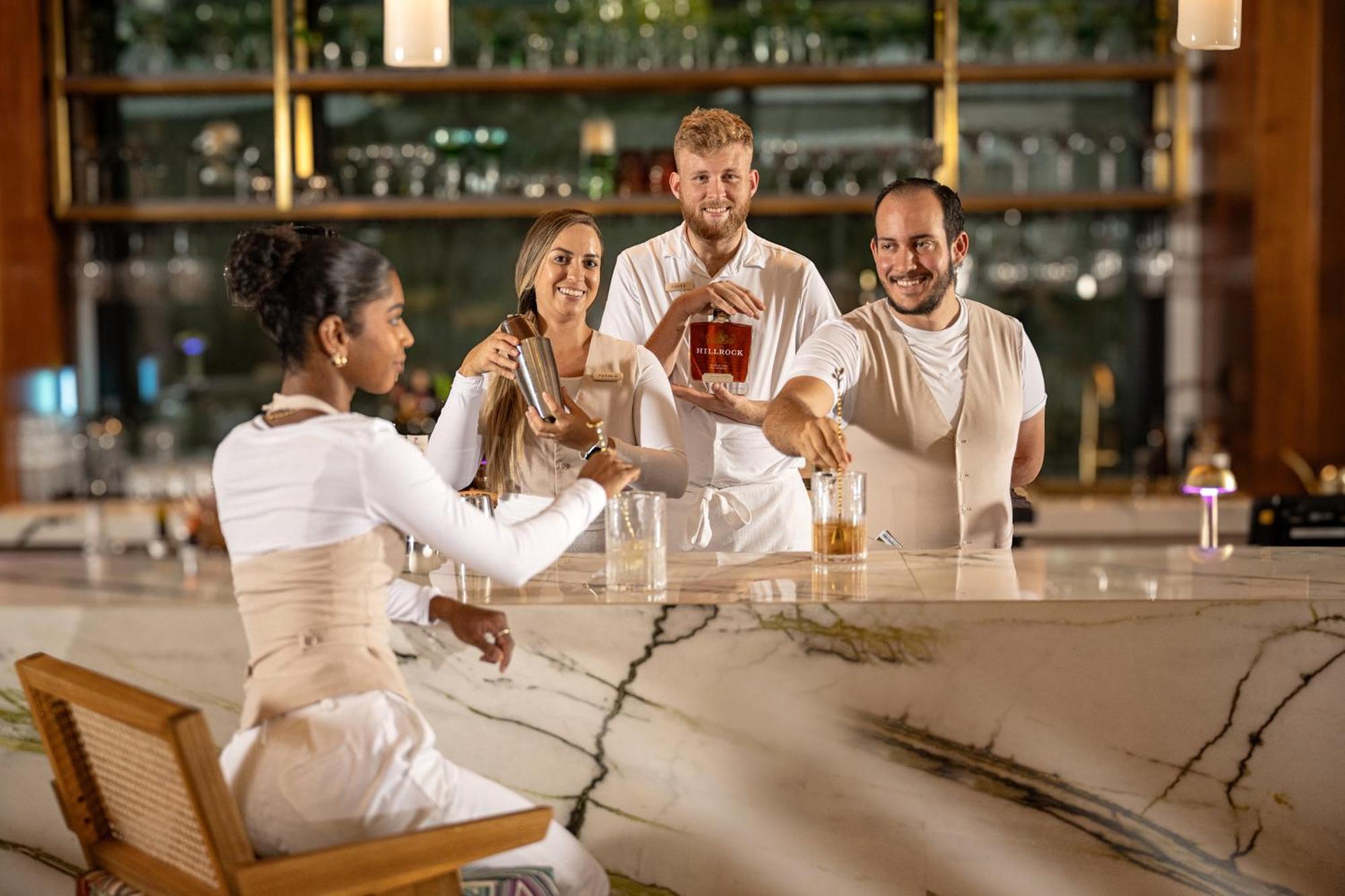 Ette Luxury Hotel & Spa Four Corners Exterior foto The bar at the hotel